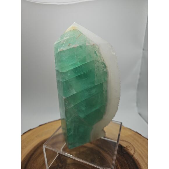 Fluorite Crystal 2.71lbs - Picture 1 of 12